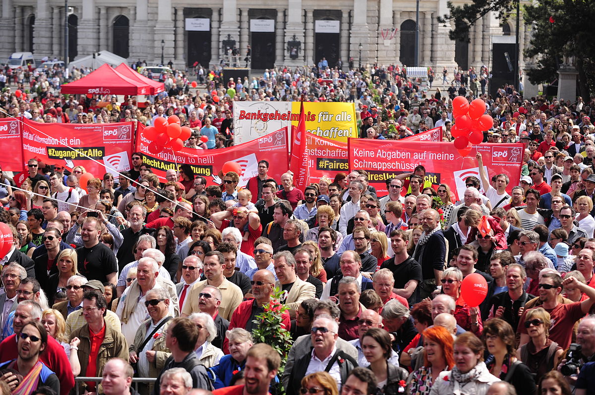 Socialister kommunister wiki