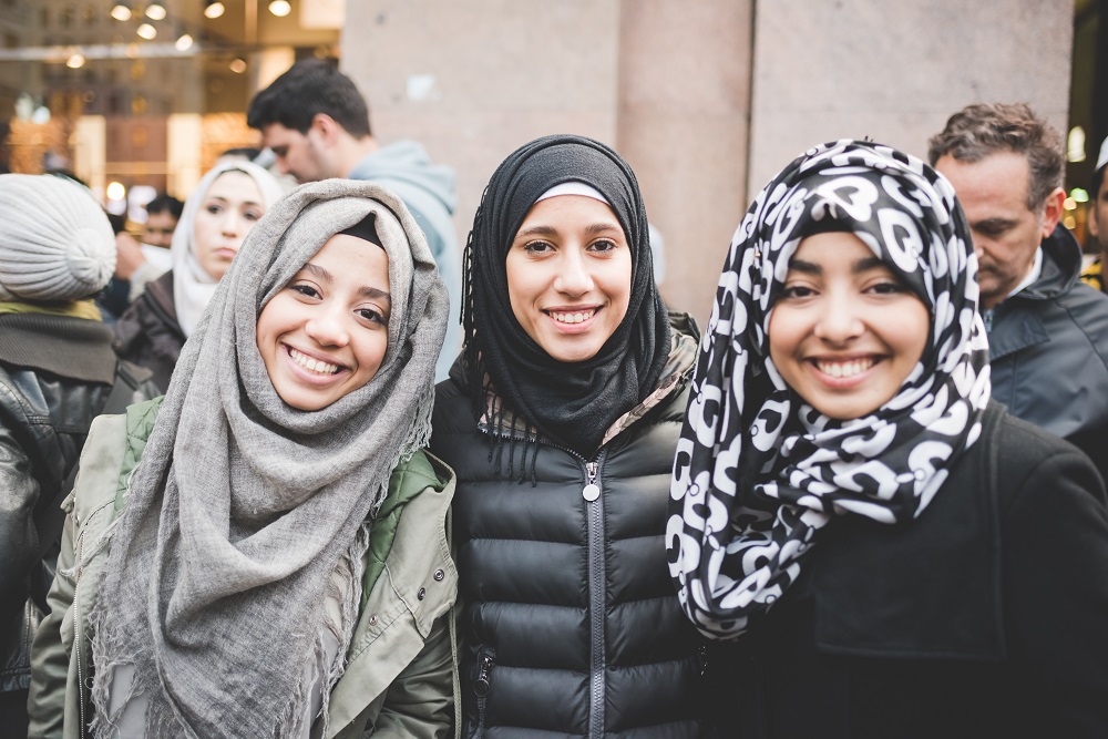 muslimer kvinder glade slør hijab ss
